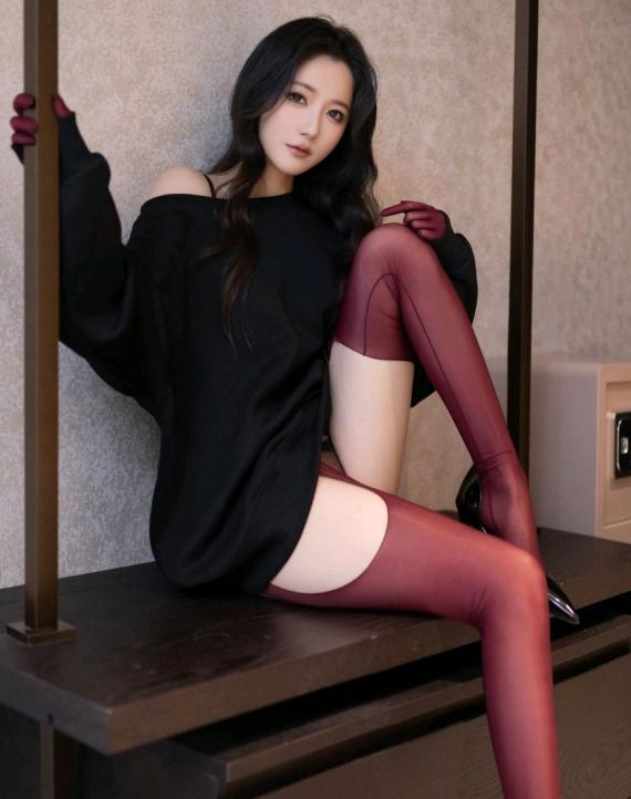 XiuRen秀人网 No.10790 鱼子酱Fish 红色丝袜