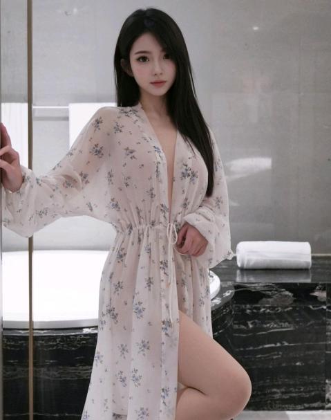 XiuRen秀人网 No.10988 烧烧小桃