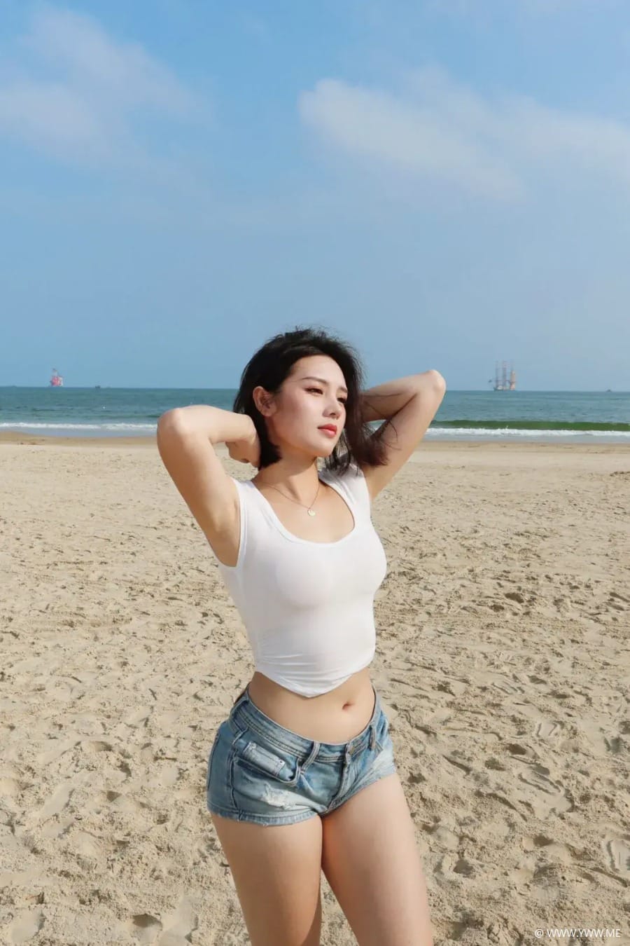 海边拍照，7个小动作，出片漂亮，自然好看显身材，松弛感满满-7 - 脱兔网
