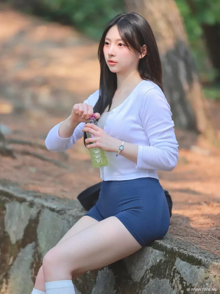 运动女生拍照，简单小动作，拍照阳光松弛好看，显身材又出片-3 - HDMISS