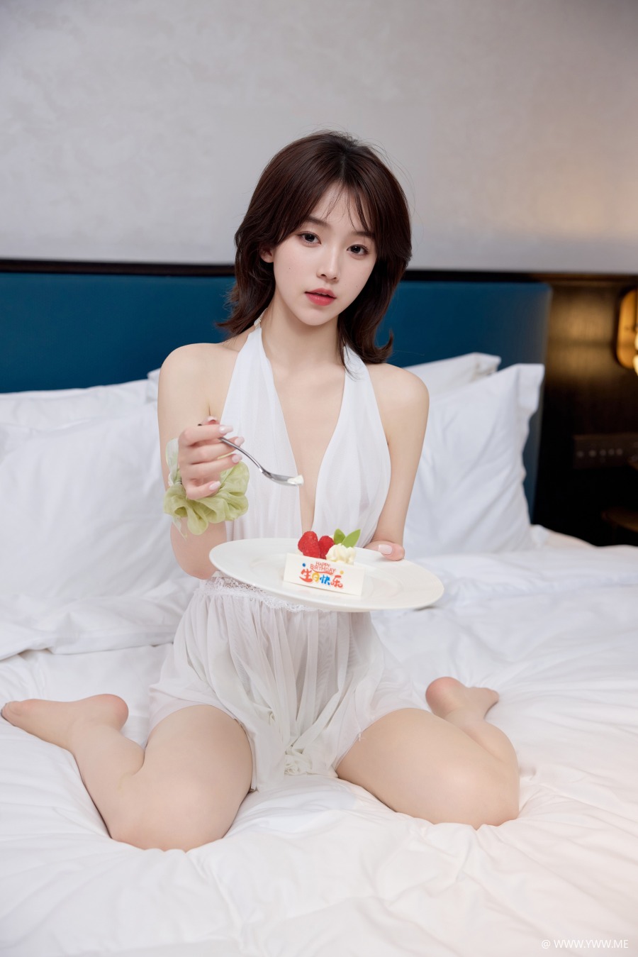 阿汁 – 内购无水印 NO.10584 白裙