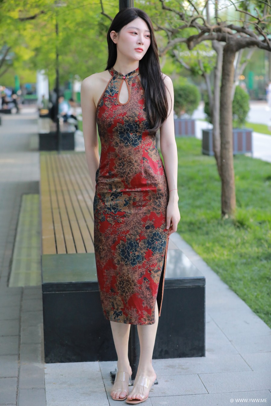 精选街拍 – 中式旗袍美女-3 - 脱兔网