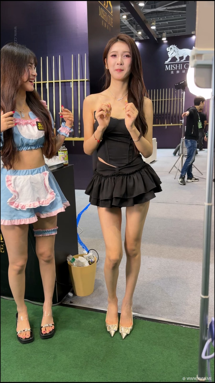 橙子摄影 – 美腿彩月-3 - 脱兔网