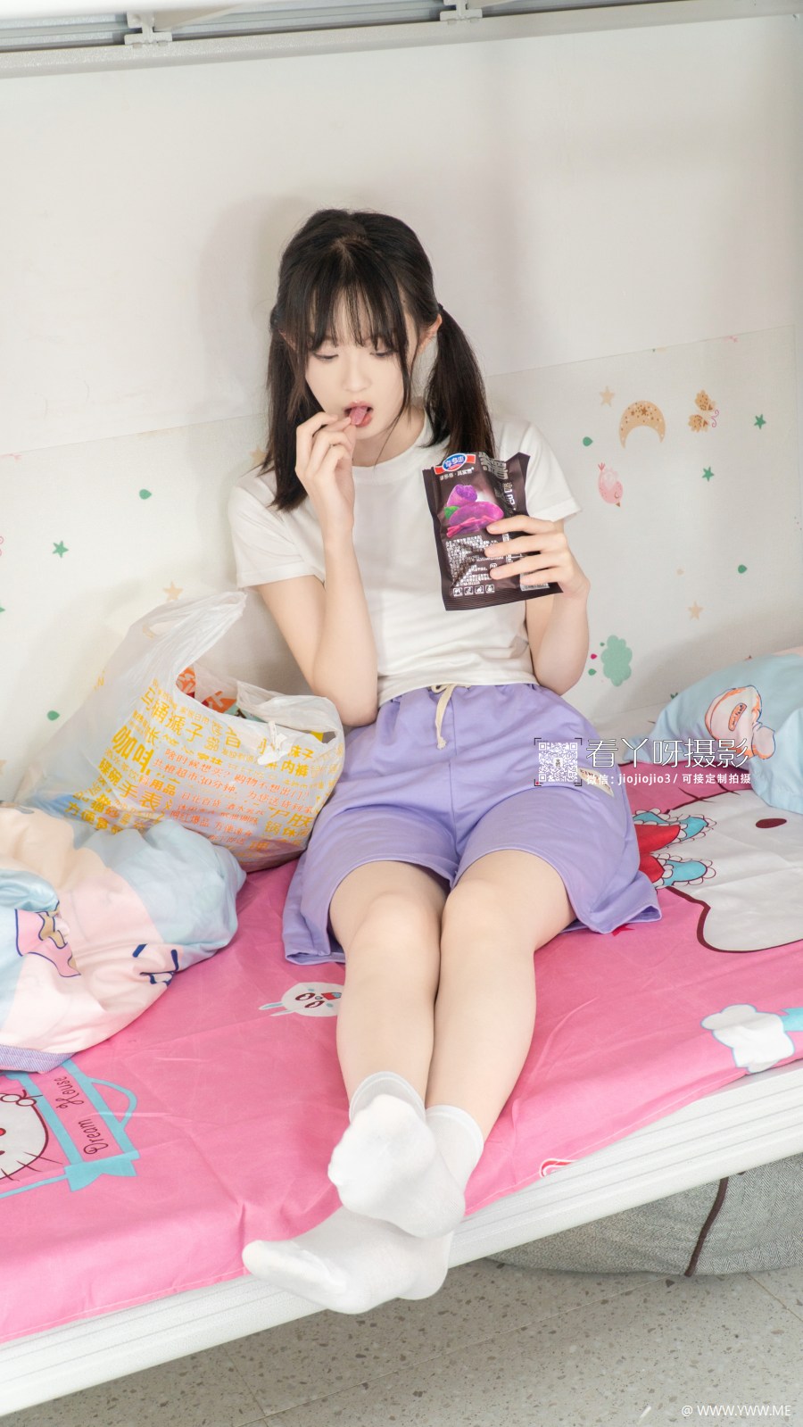 爱丫摄影 – LMY作品 寝室里的白袜-3 - 脱兔网
