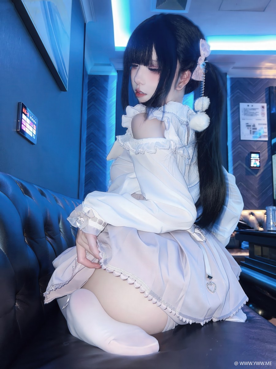 纸悦Etsu_ko – 与地雷系女子的ktv约会-1 - 尤丝