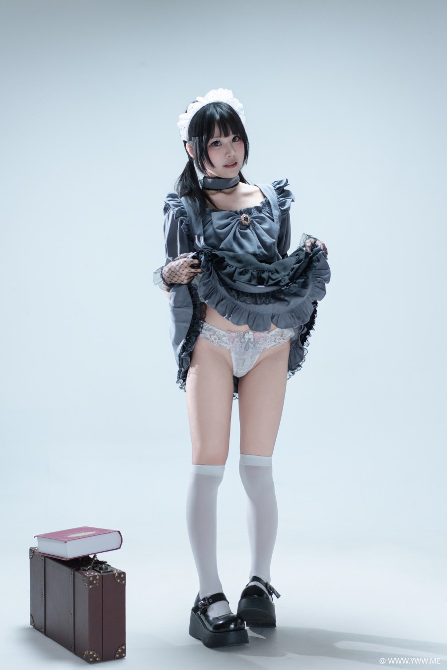 清水凪 – 手提箱与灰色女仆-1 - 脱兔网
