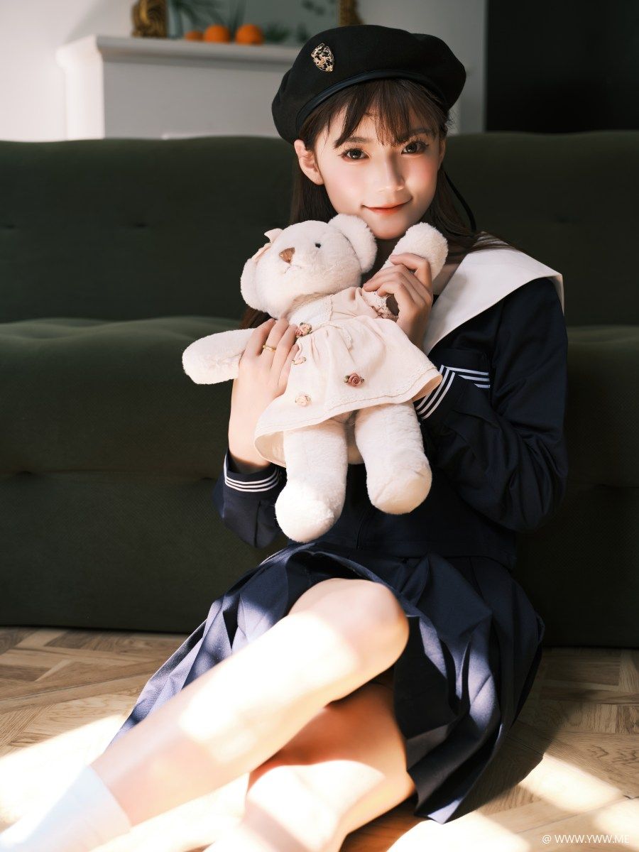[YWW.ME] 水手服少女与小熊娃娃的午后 小山早见-2 - HDMISS