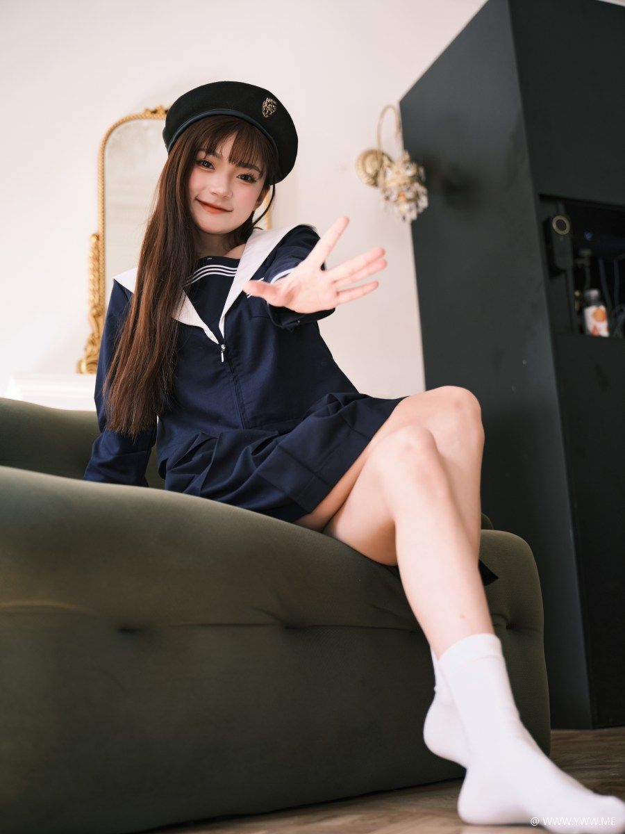 [YWW.ME] 水手服少女与小熊娃娃的午后 小山早见-3 - HDMISS