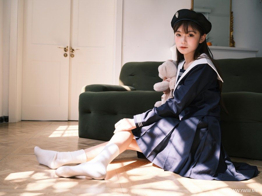 [YWW.ME] 水手服少女与小熊娃娃的午后 小山早见-4 - HDMISS