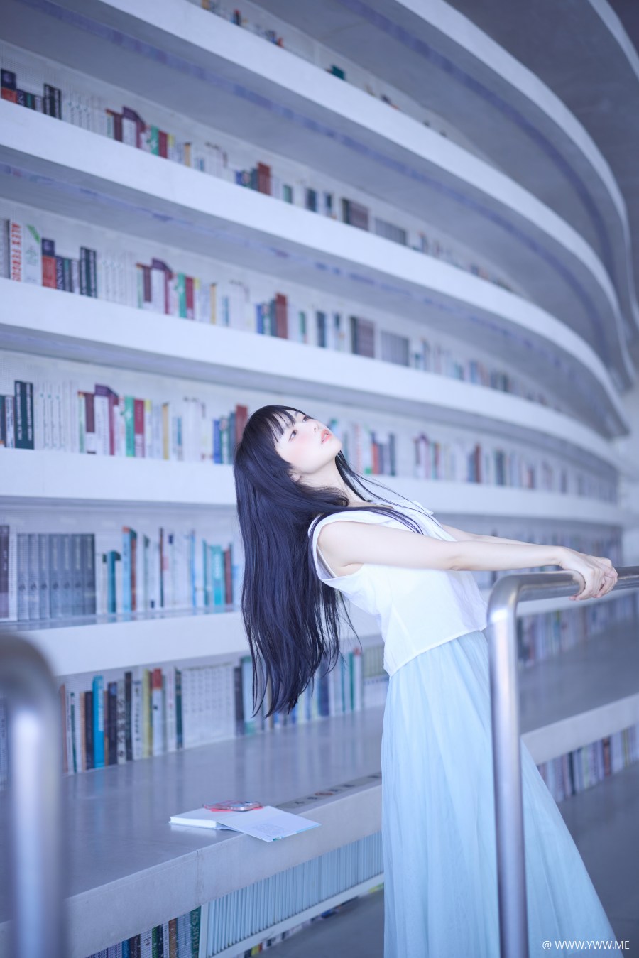 Shika小鹿鹿 – 图书馆-1 - 脱兔网