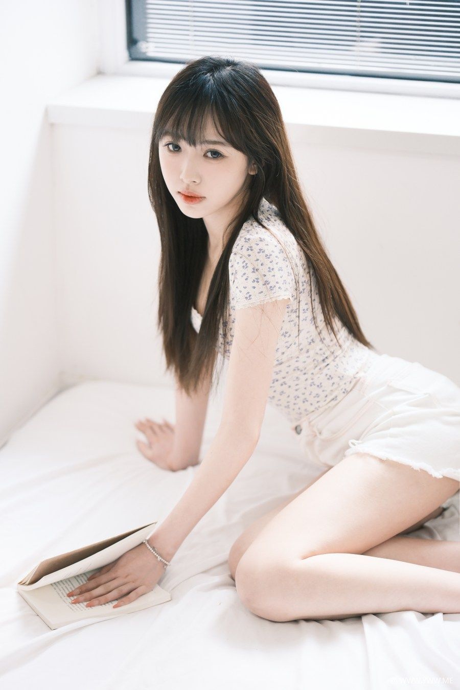 [YWW.ME] 光，落在你脸上 小蝶饱饱-2 - 脱兔网