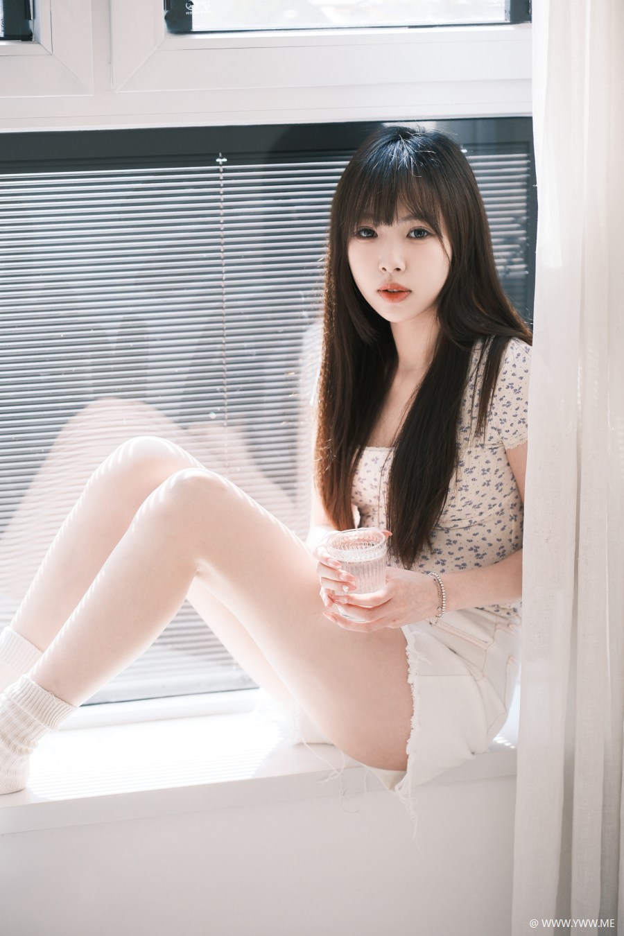[YWW.ME] 光，落在你脸上 小蝶饱饱-4 - 脱兔网