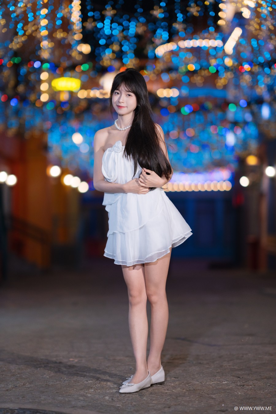 [YWW.ME] 夜景梅拉尼亚小镇撞色建筑里的温柔浪漫 妮一-2 - 脱兔网