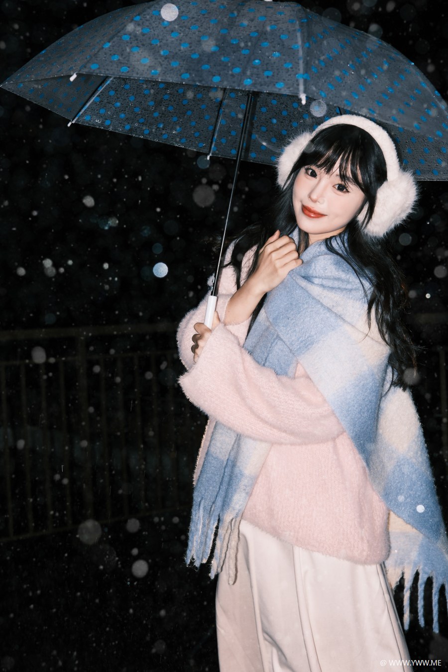 [YWW.ME] 我在细雨里漫游 四月泡芙-3 - 像素点