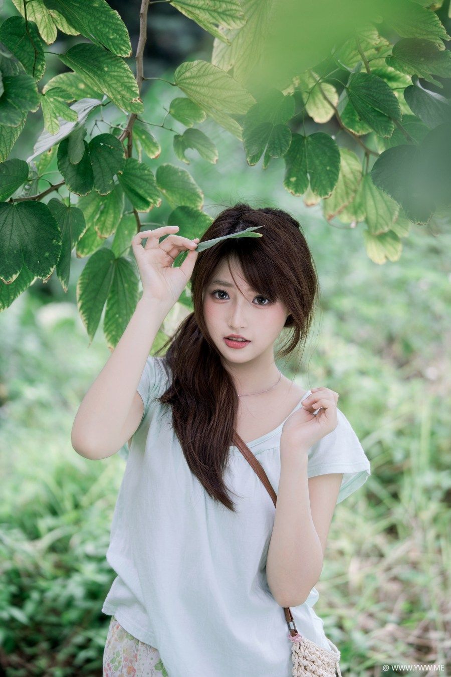 [YWW.ME] 一组自带温柔滤镜的森系写真 甜甜很开心-2 - HDMISS