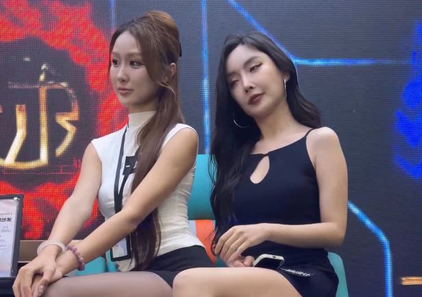 橙子摄影 – 台球黑丝女助教