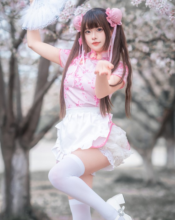 [YWW.ME] 中华娘樱花人像 小奶糕Milky