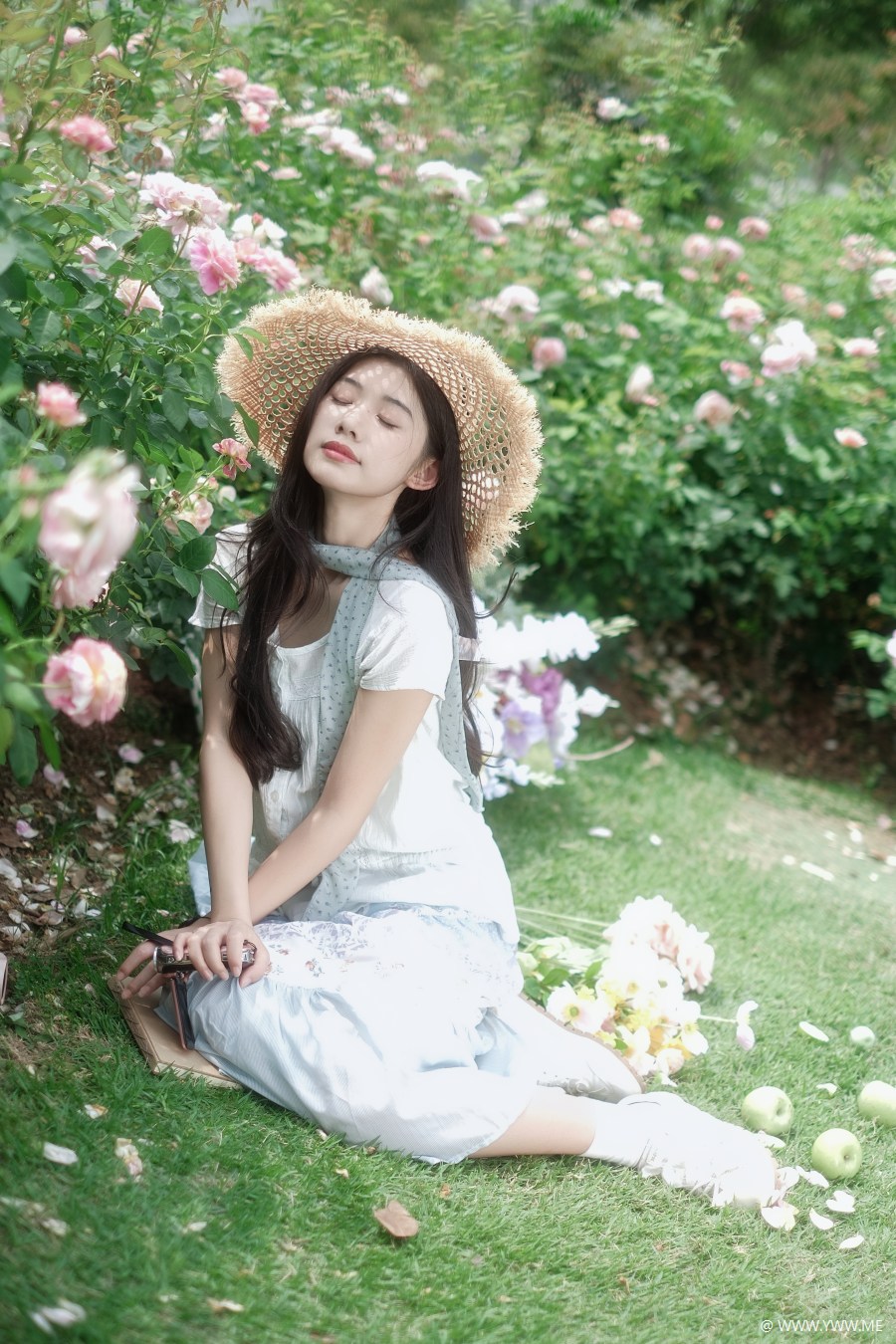 [YWW.ME] 花海里的“白月光”，这一眼太绝了！ 欧阳明慧-1 - 像素点