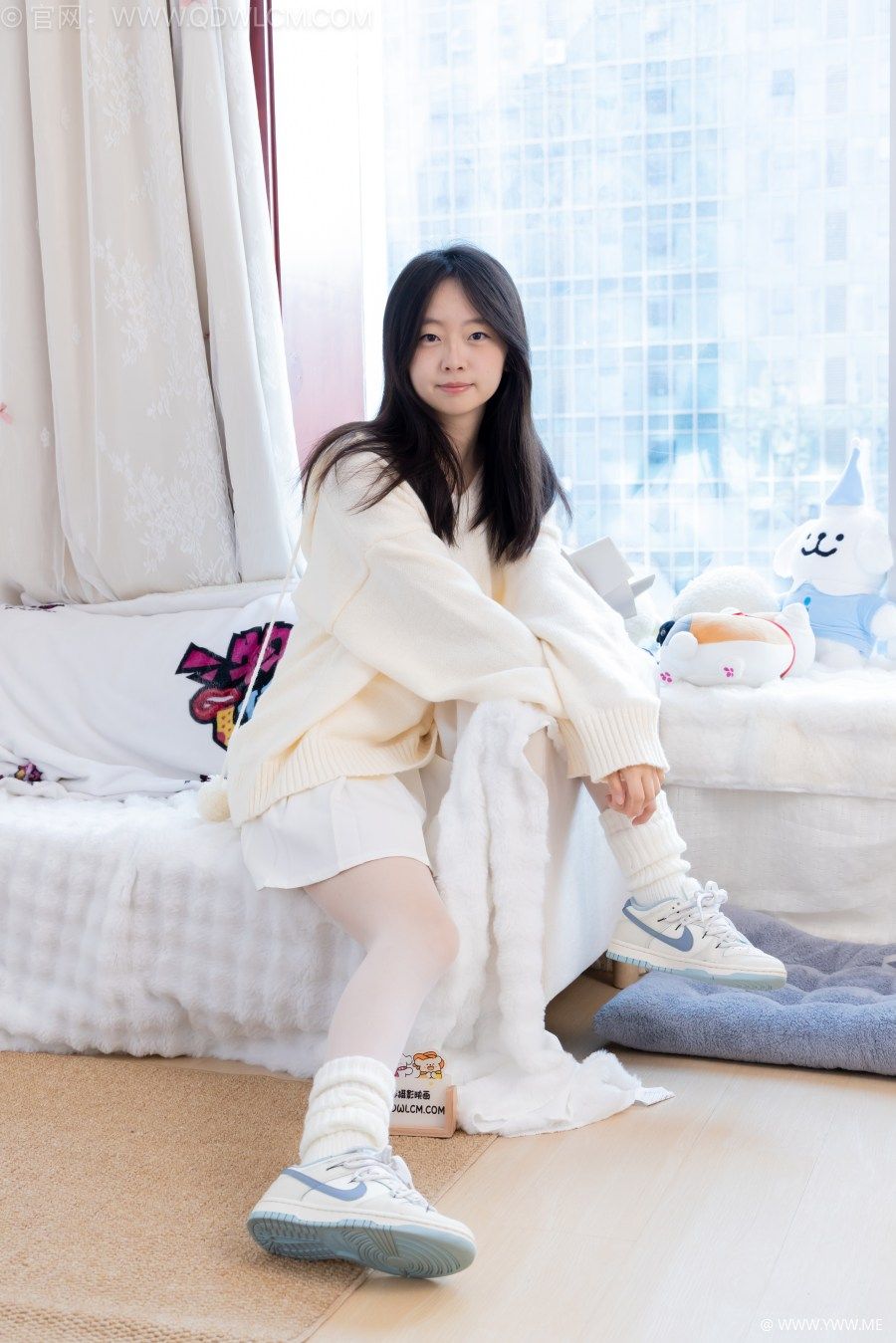 物恋传媒 NO.2683 萌萌-板鞋、堆堆袜套-1 - HDMISS