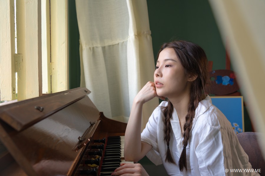 [YWW.ME] 老房子旁边有一颗木棉树 菜菜-1 - 像素点