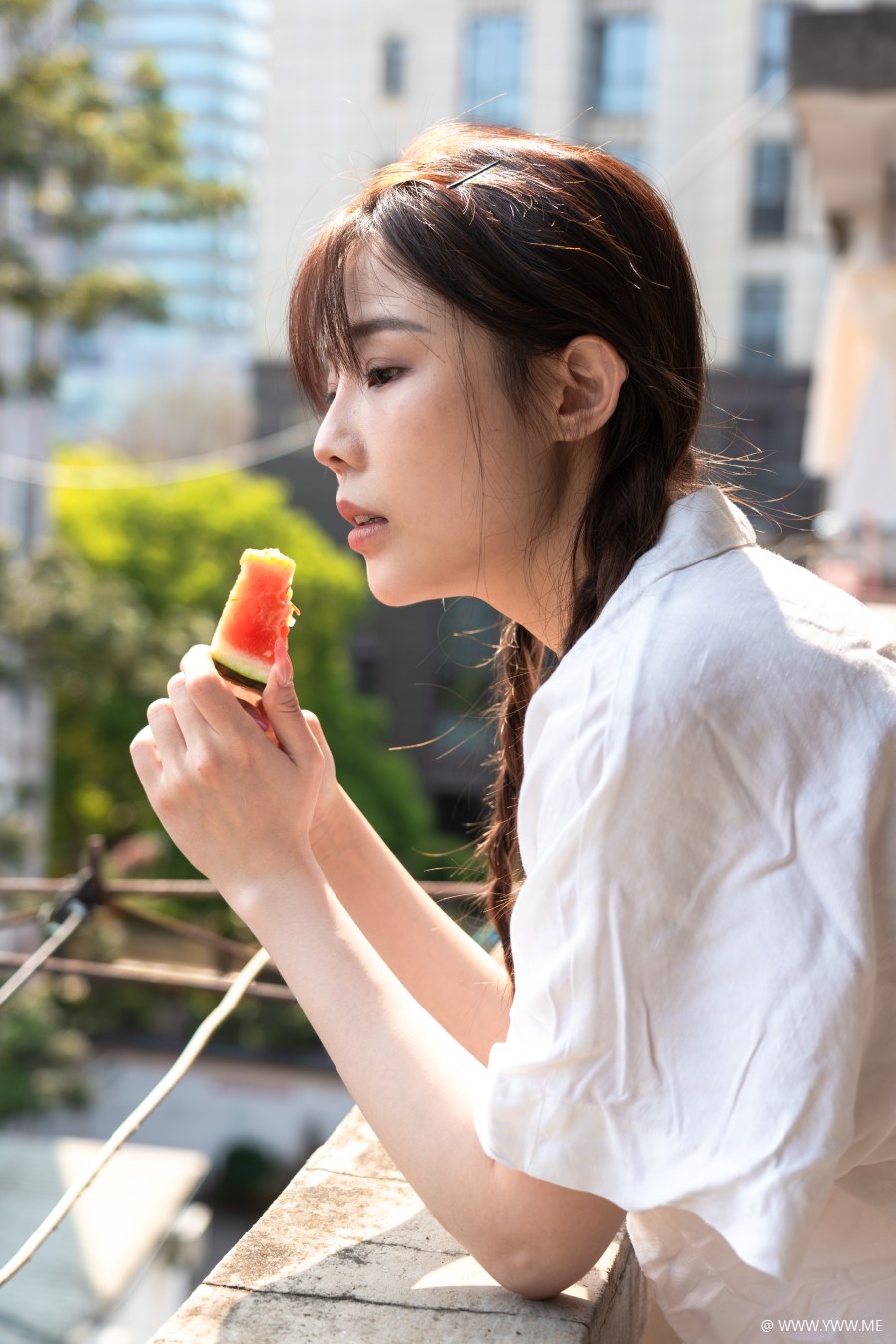 [YWW.ME] 老房子旁边有一颗木棉树 菜菜-2 - 像素点