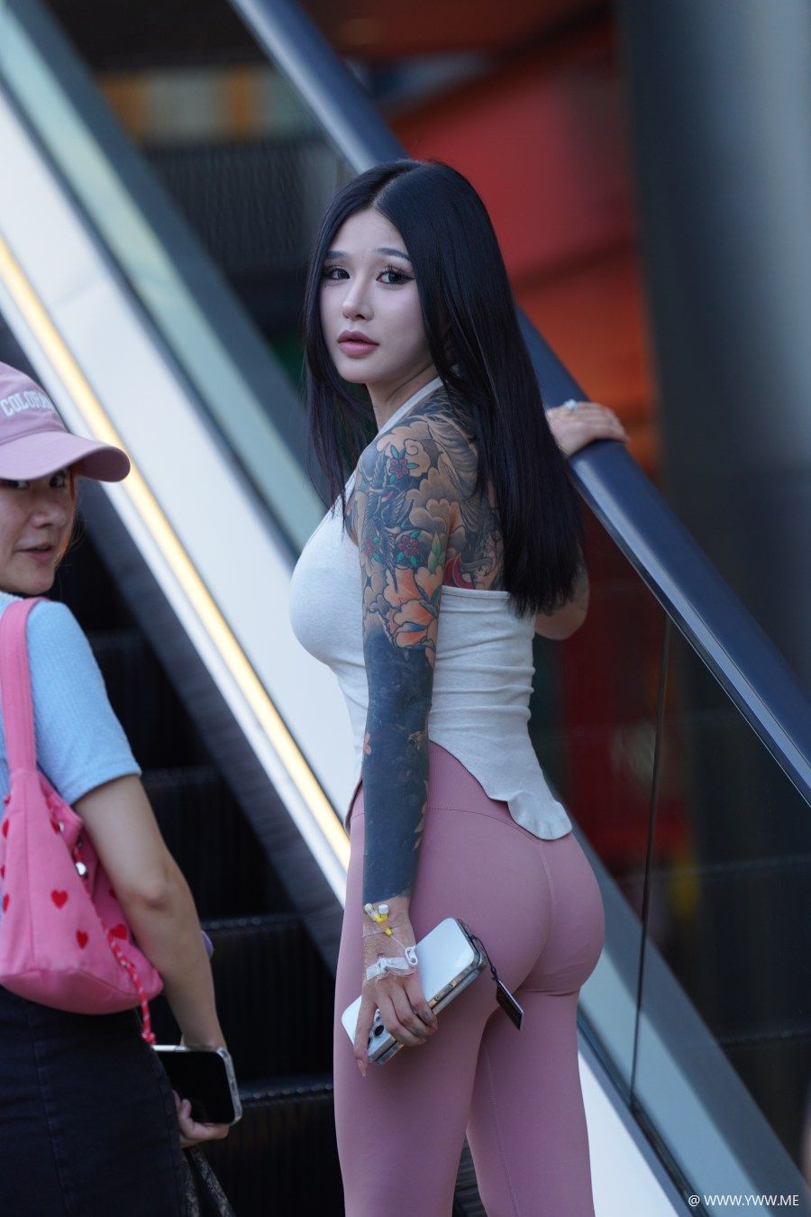 精选街拍 – 瑜伽裤小妹-1 - 像素点