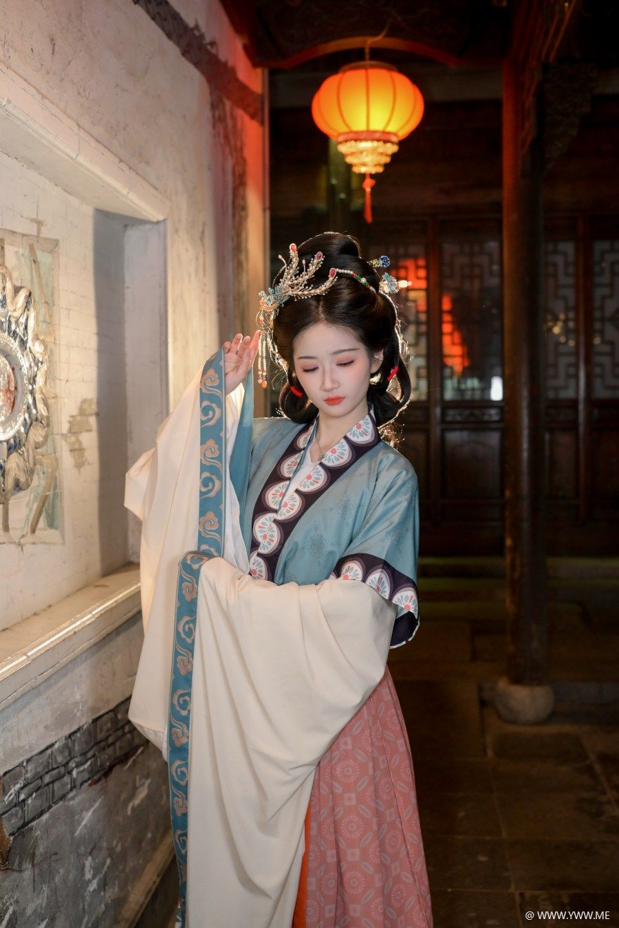 [YWW.ME] 窗影横斜 梅枝映雪 一襟冬意入汉服-2 - 脱兔网