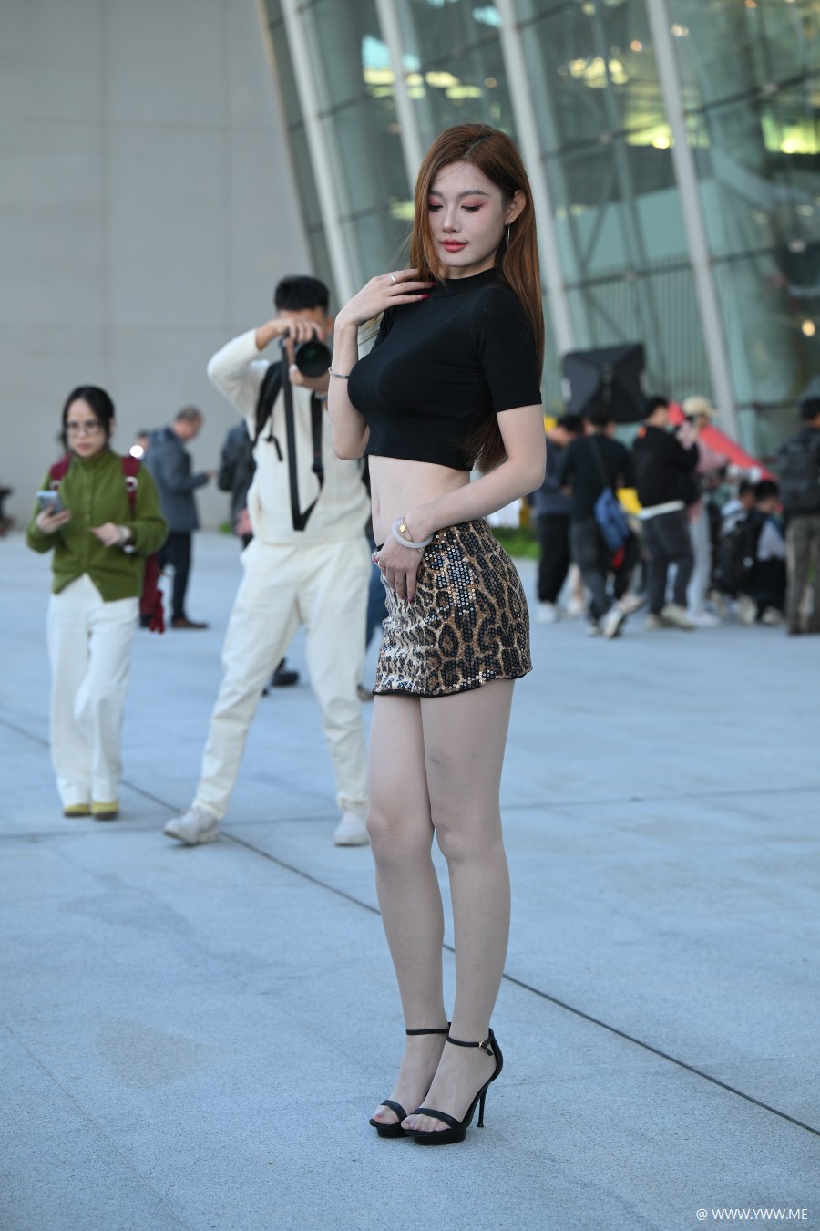精选街拍 – 肉丝豹纹美月-1 - 脱兔网