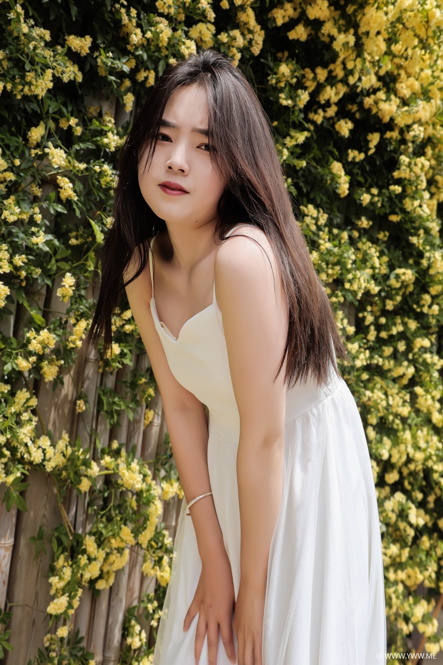[YWW.ME] 黄木香白衣模特户外美女-4 - 尤丝