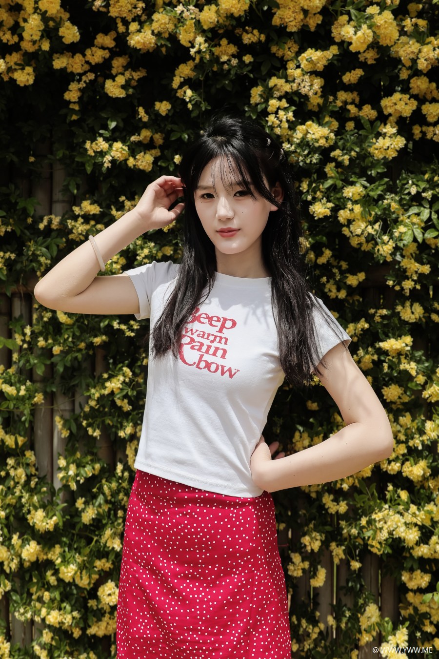 [YWW.ME] 黄木香白衣红裙子模特户外美女-3 - 尤丝