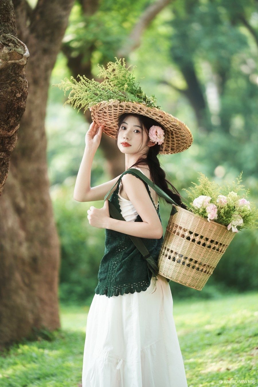 [YWW.ME] 绿野与她 森系写真 欧阳明慧-1 - 脱兔网