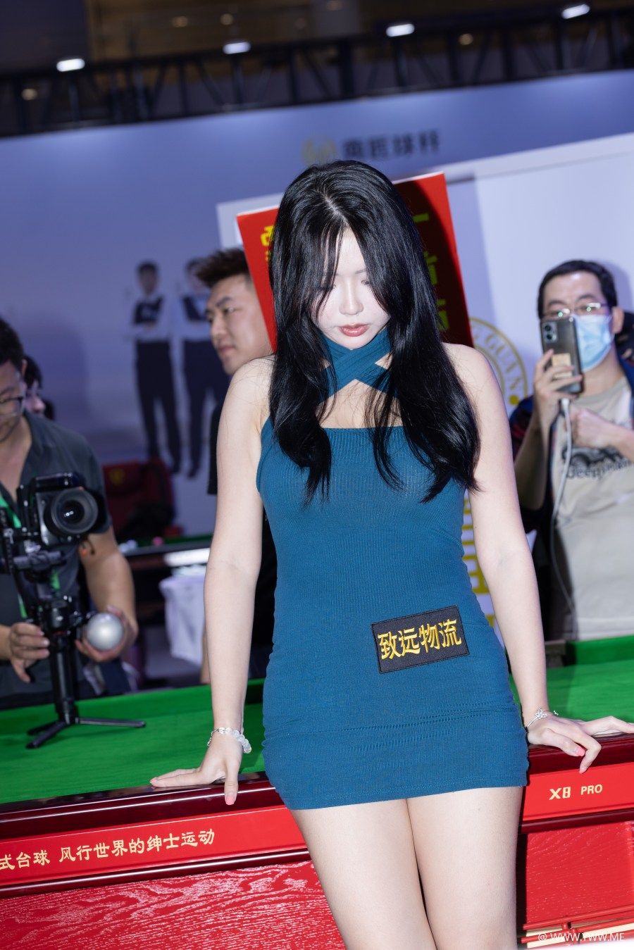 精选街拍 – 蓝色短裙KK不吃鱼-2 - 尤丝
