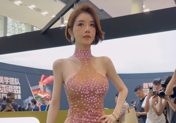 橙子摄影 – S型身材小喵大宝（中）