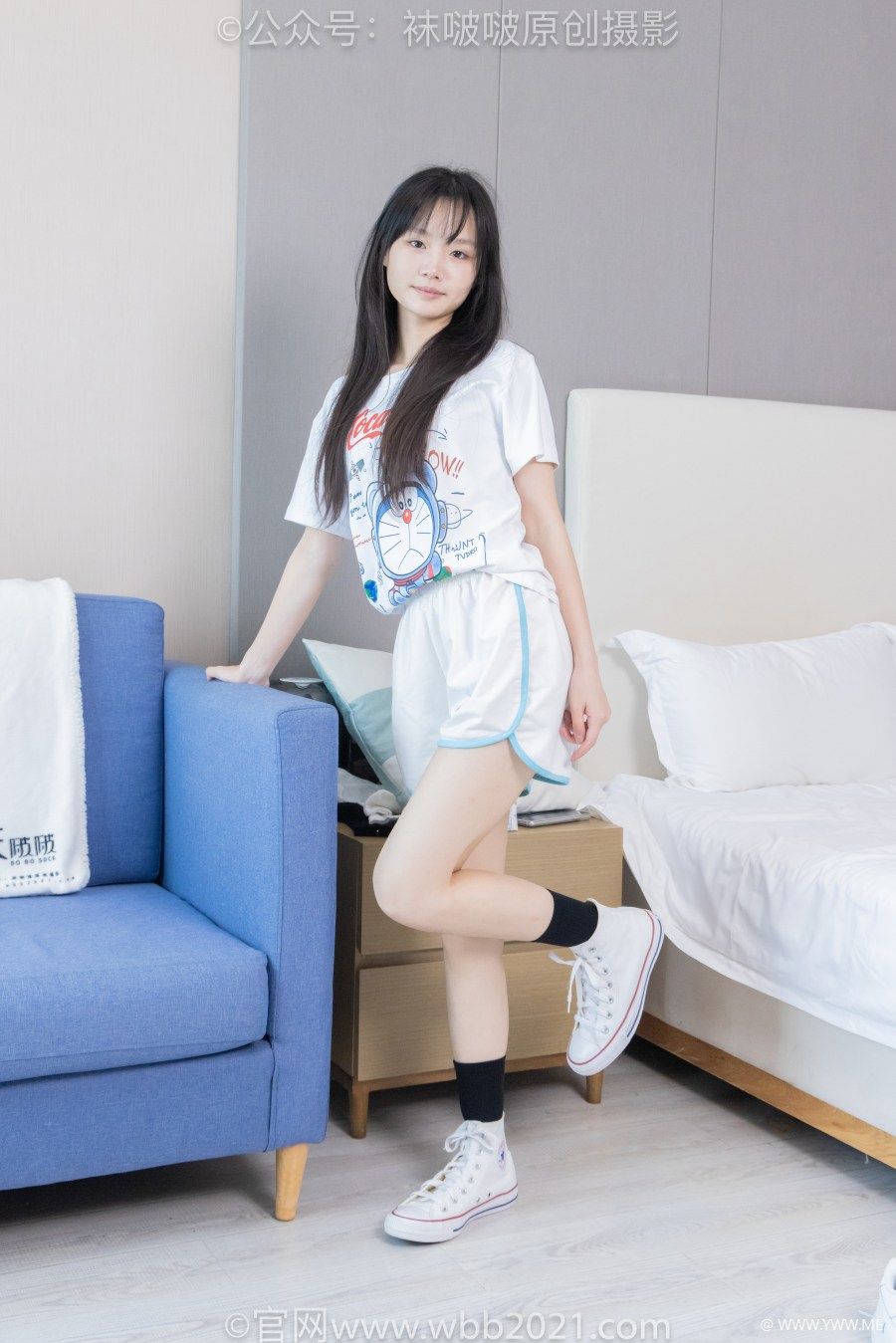 [袜啵啵] 积分限定作品 NO.046 甜甜圈-高帮和低帮匡威帆布鞋、板鞋、白棉袜、黑棉袜-4 - 尤丝